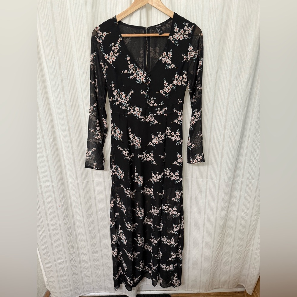 🌈5/$25 BUNDLE! NWOT💎 Forever 21 Long Sleeve Floral Lined Maxi Dress